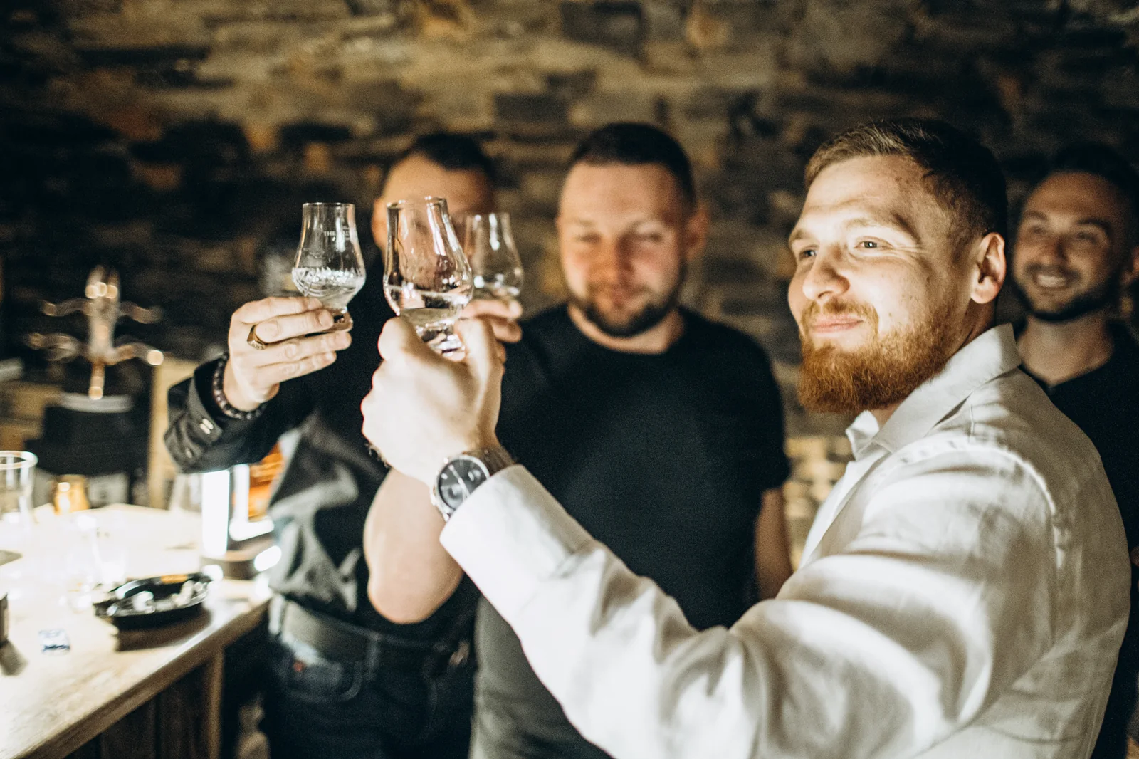 Wspólna degustacja whisky w Speakeasy Bar w Legnicy